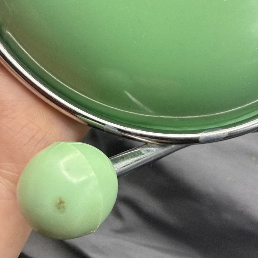 vintage green melamine Soap Dish Round With Metal Arms With Green Ball Feet